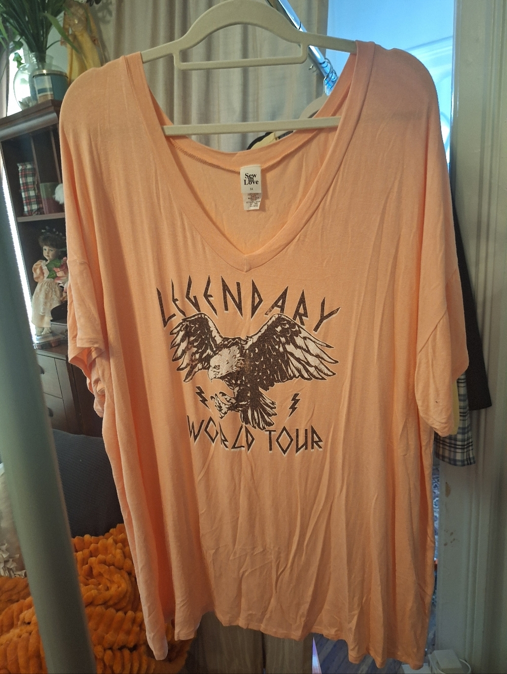 Short Sleeve Oversized V-Neck Graffic T